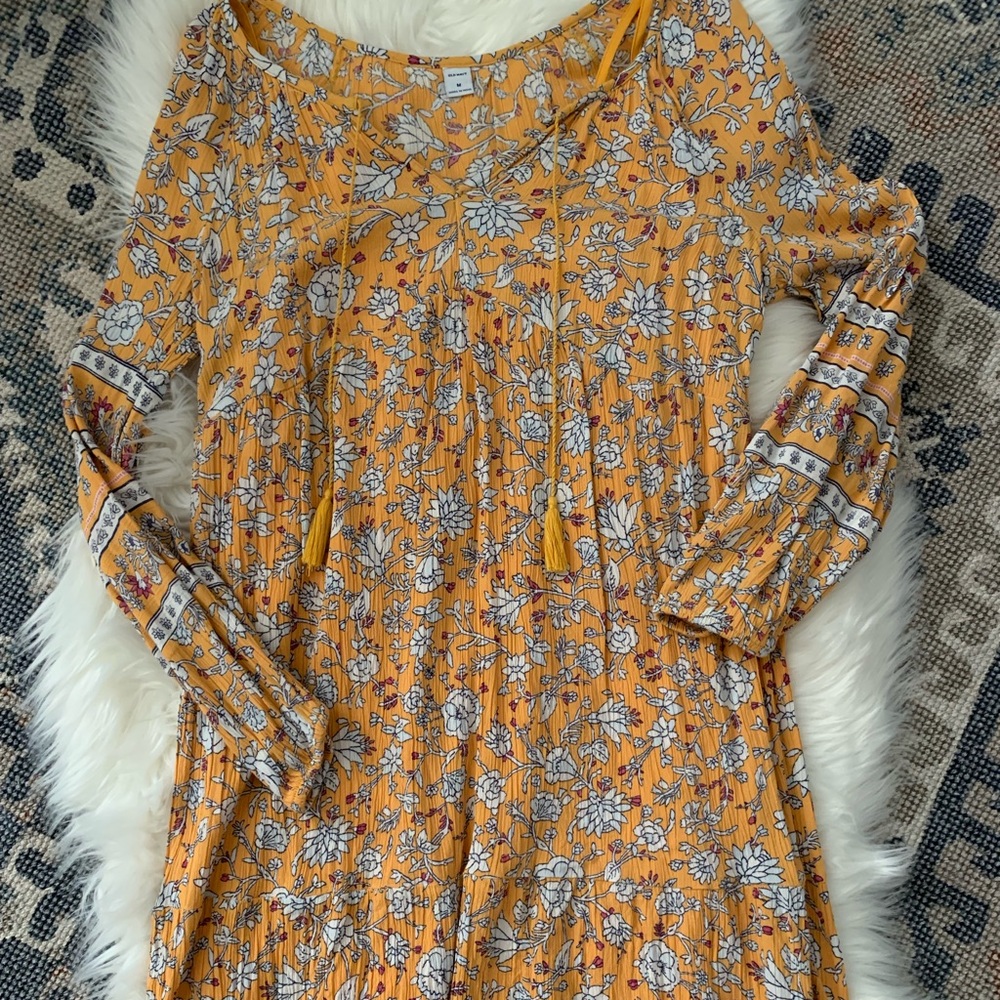 Old navy floral midi dress 🌼